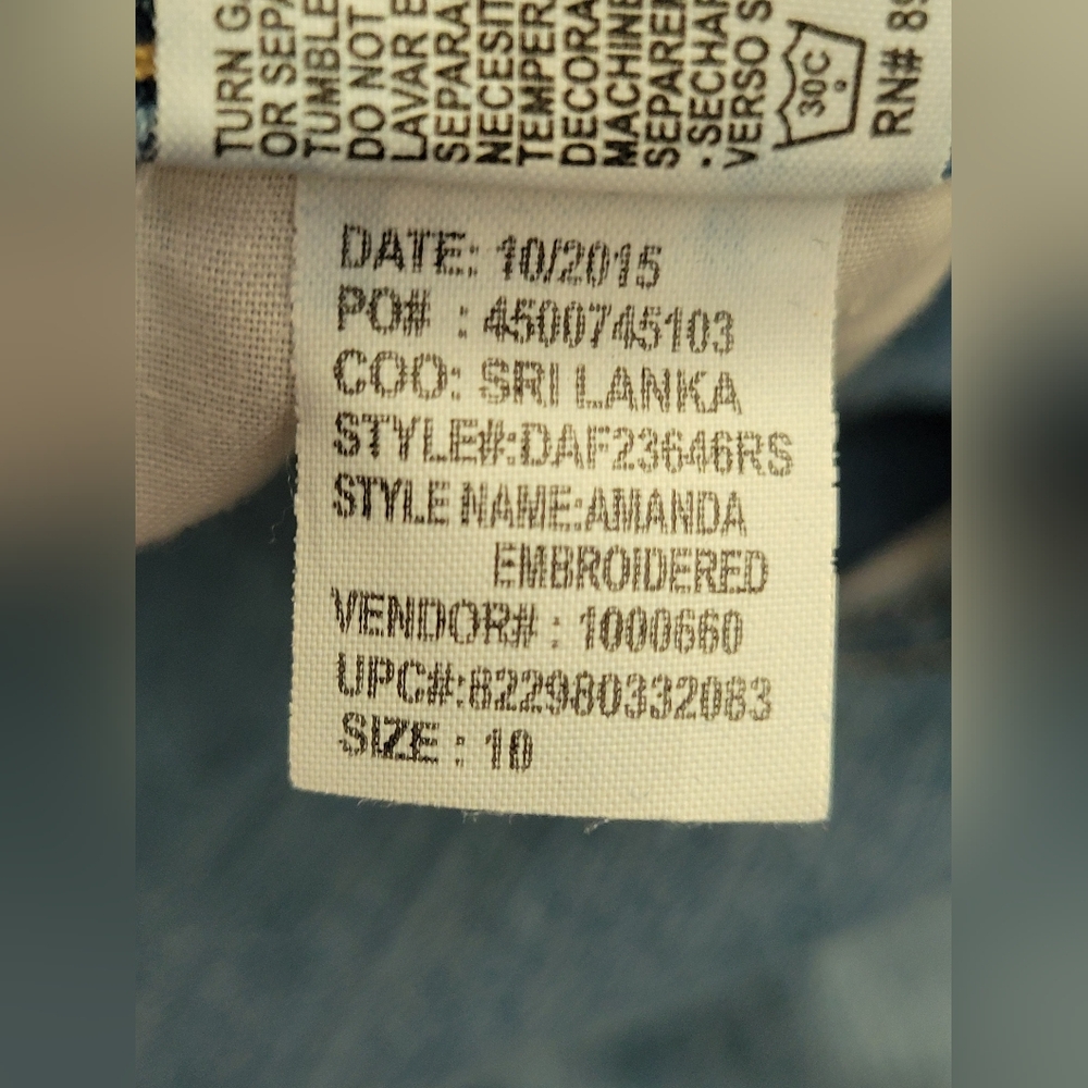 Gloria Vanderbilt Womens 2015 Amanda Style Light Denim Jeans. Size 10 Short - Picture 11 of 12
